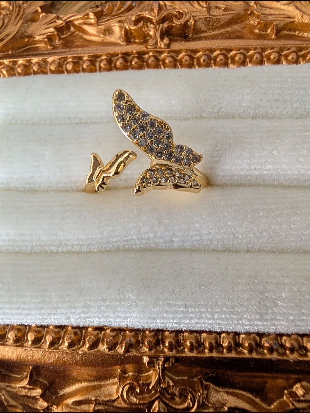 Gold Butterfly Pavé Ring Size: 6